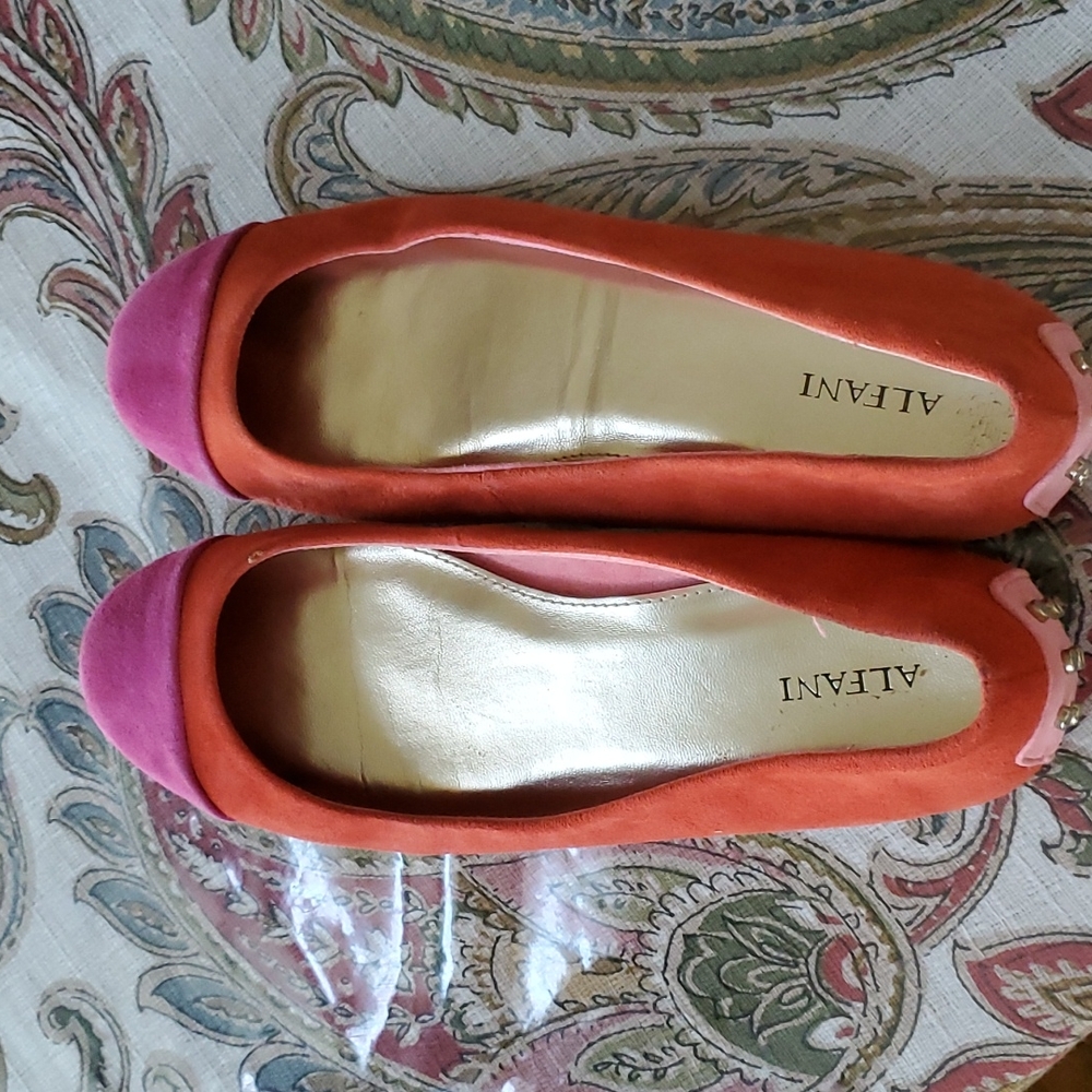 Orange/pink Alfani flats